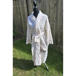 VTG PK Designs White Chenille Robe Floral Pockets With Self Belt Read